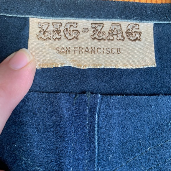 💔SOLD💔RARE Zig Zag San Francisco 1970s Suede Skirt - Picture 9 of 9